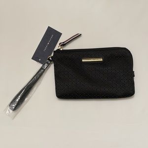 TOMMY HILFIGER Wristlet